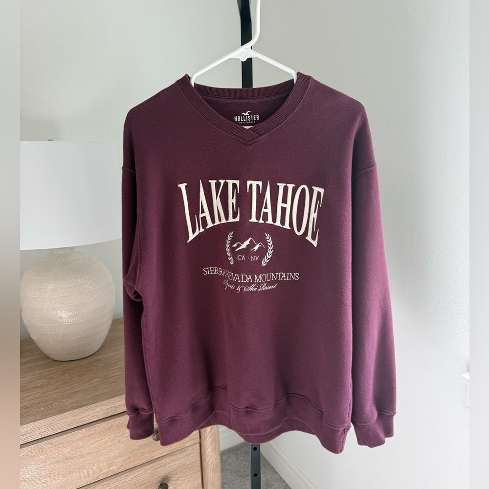 Hollister Burgundy Sweater Size Small